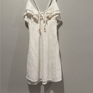 Free People White Mini Dress.   EUC.  PTP 15-16”, Length 31”